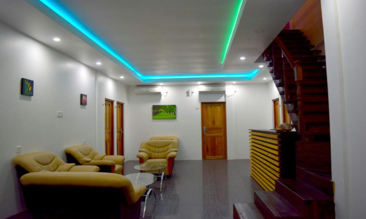 Hotel Seven Corals à Maafushi Extérieur photo